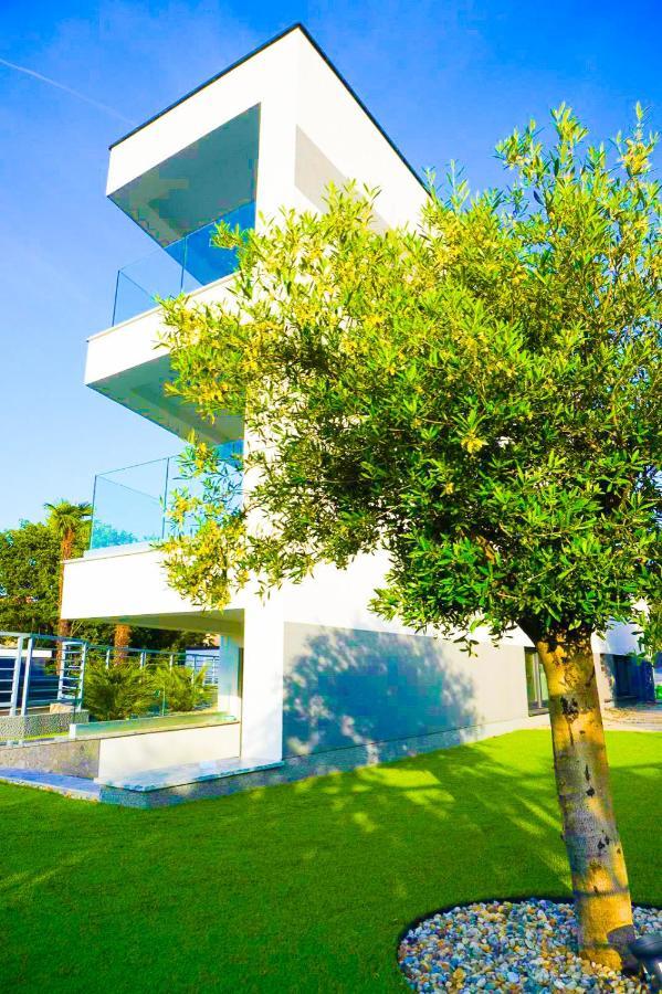 Apartment Mirno *