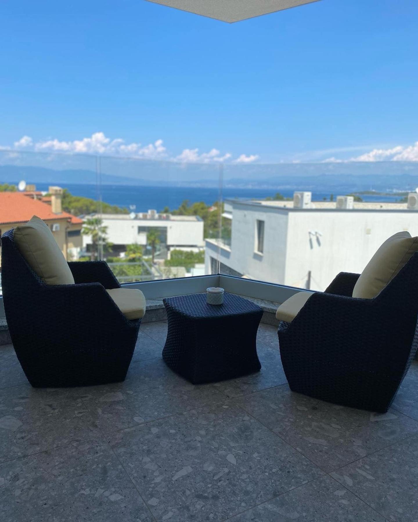 Apartment Mirno